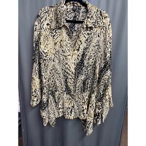 Milano Woman animal print, $18, women’s 1x (b42)